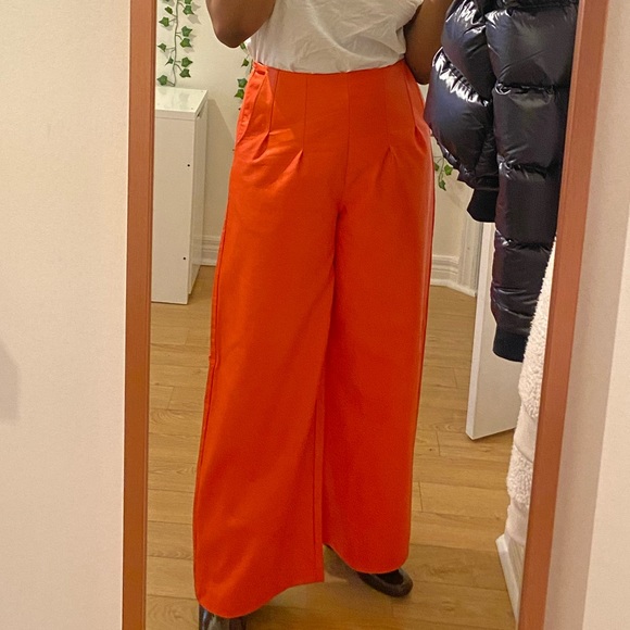Orange leather pants - Picture 3 of 3